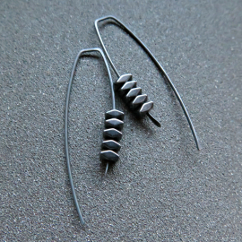 black earrings. hematite earrings in anodized niobium. hypoallergenic earwires.