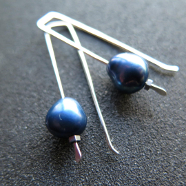 blue pearl earrings in sterling silver. modern freshwater pearl jewelry. 1 1/2” drop earrings. made in Calgary, Canada